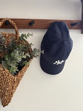 NY Yankees hat women - New!